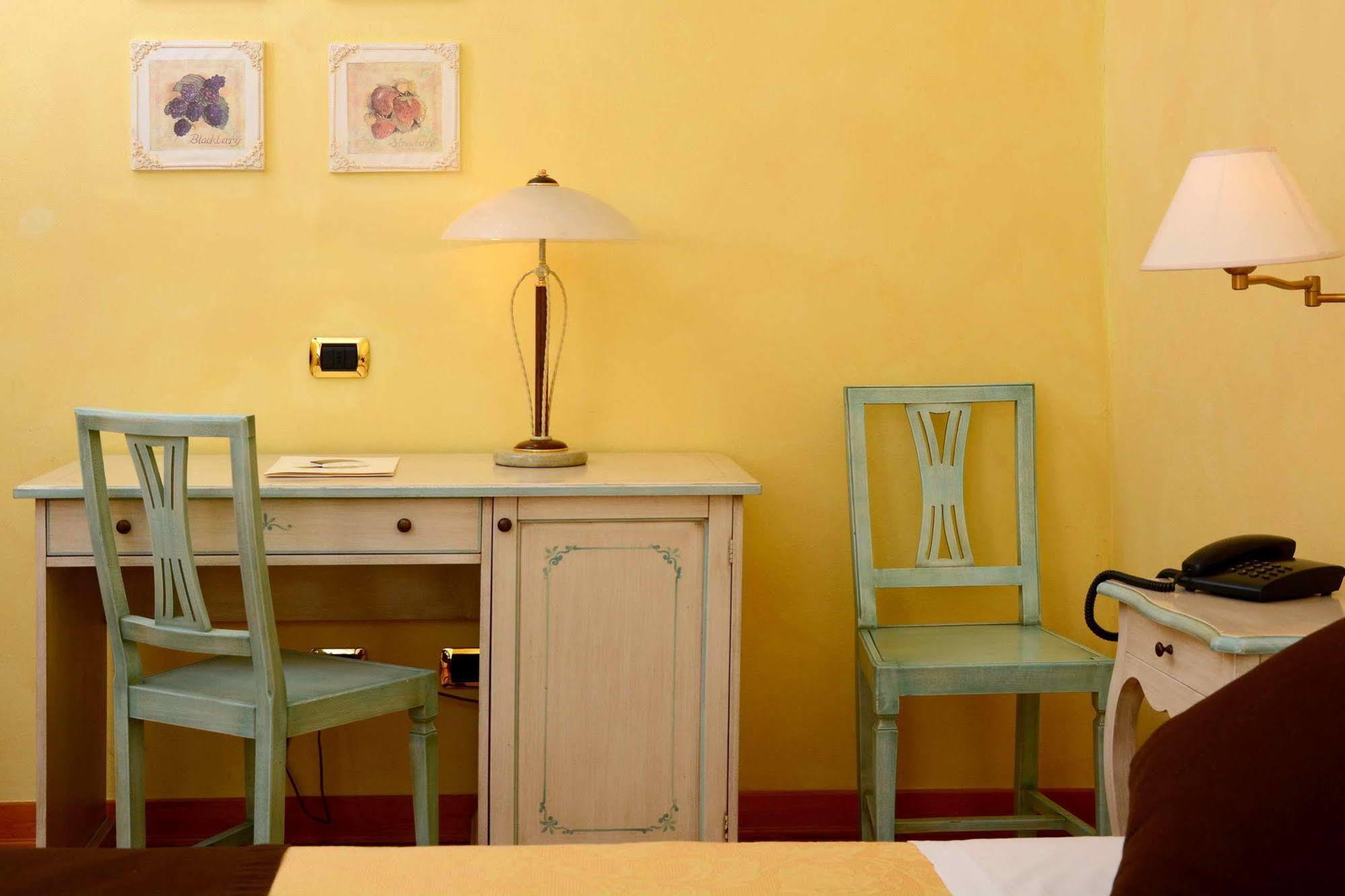 Albergo Dimora Storica Antica Hostelleria クレーマ エクステリア 写真