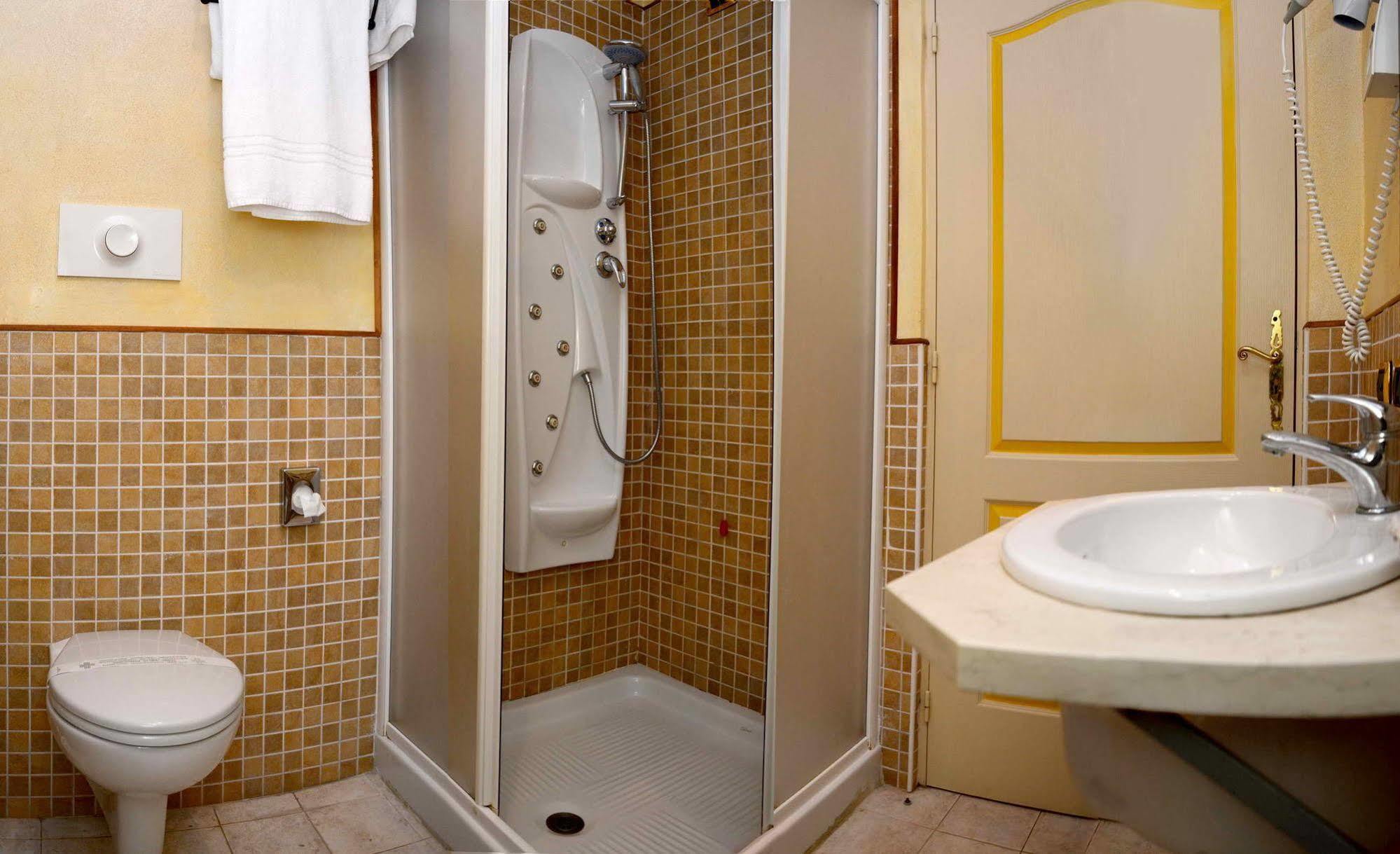 Albergo Dimora Storica Antica Hostelleria クレーマ エクステリア 写真