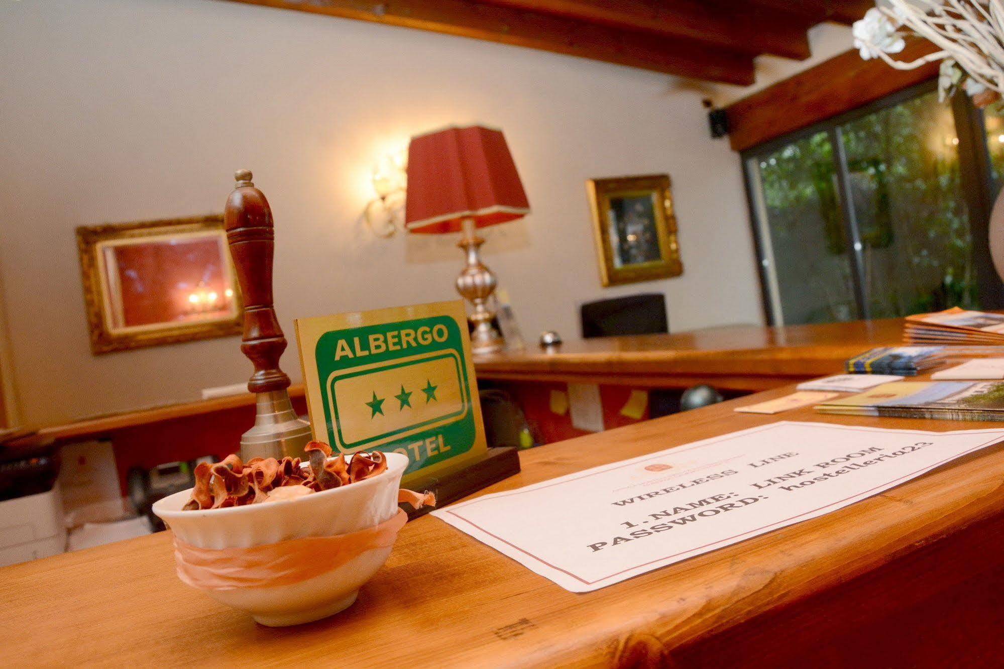 Albergo Dimora Storica Antica Hostelleria クレーマ エクステリア 写真