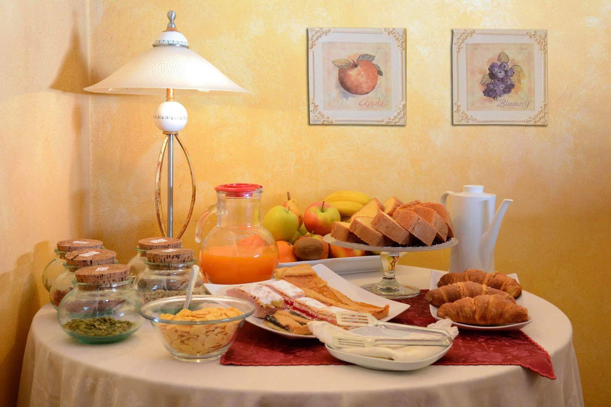 Albergo Dimora Storica Antica Hostelleria クレーマ エクステリア 写真